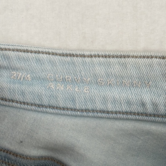 Loft Curvy Skinny Ankle Jeans - Picture 3 of 9